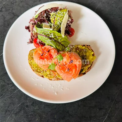 Somonlu Avakado Tost